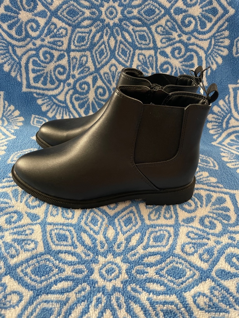 Cat & Jack Black Brandy Classic Black Chelsea Ankle Boots Sz 3